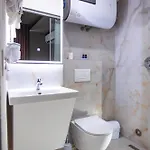 Hotel The Bubbles - Jacuzzi Tirana