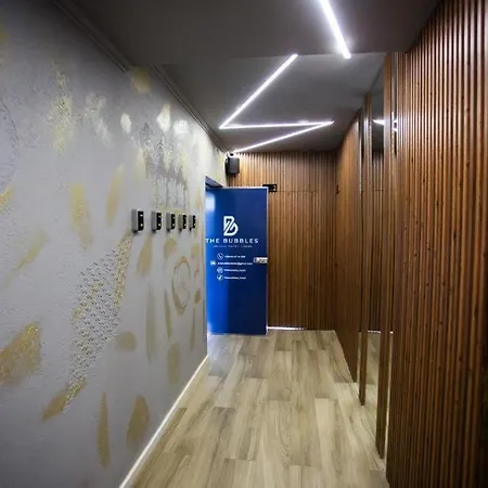 The Bubbles - Jacuzzi Hotel Tirana