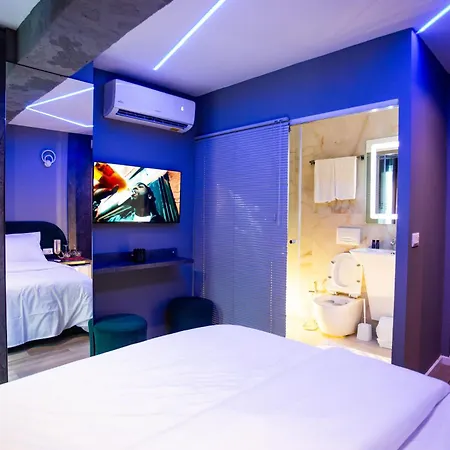 The Bubbles - Jacuzzi Hotel