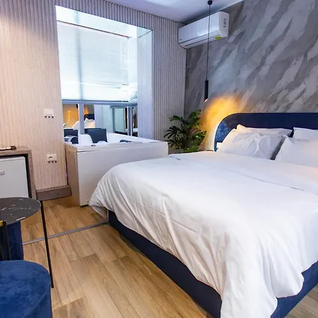 The Bubbles - Jacuzzi Hotel *