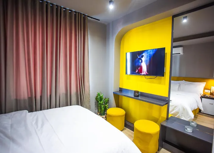 Szálloda The Bubbles - Jacuzzi Tirana